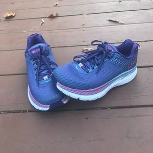 Hoka one one tennis shoes